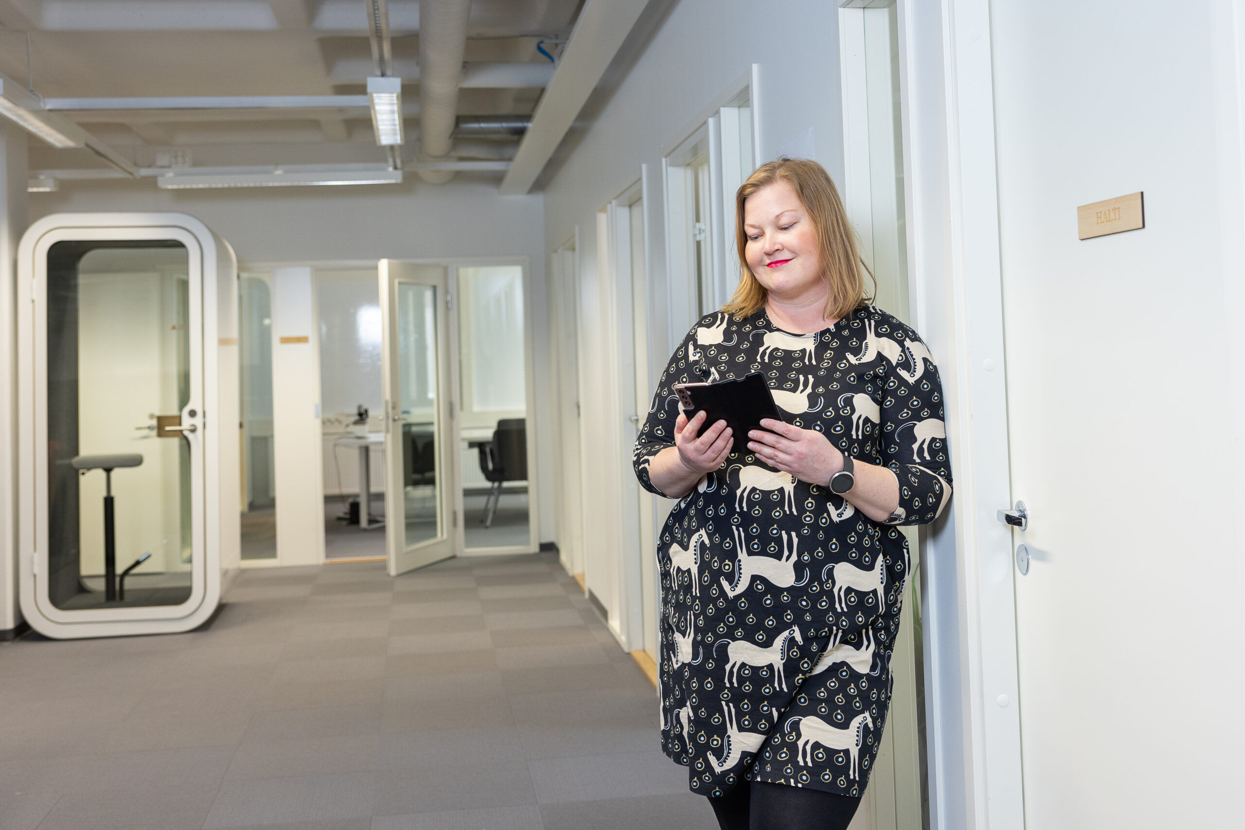 Image of happy Vaimo employee in Finland office