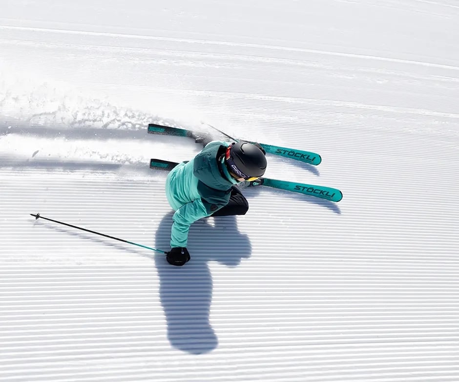 Skiing using Stöckli